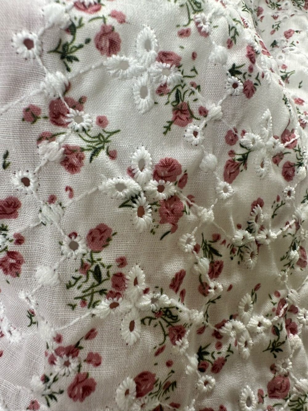 Moodie Floral Smocked Tiered Mini Skirt - White with Pink Rose Print size M - Picture 6 of 7